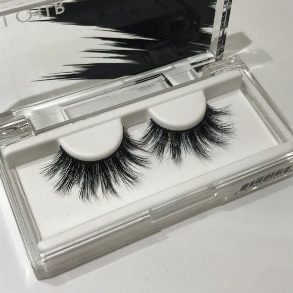 Velour Lashes - Doll Me Up w Box